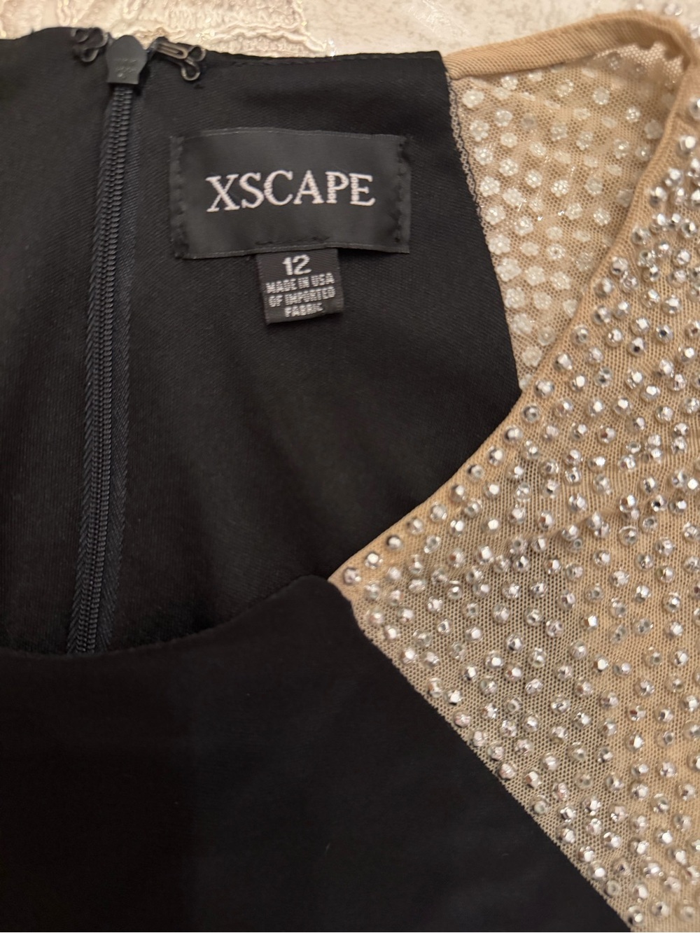 XSCAPE Madison Caviar Beaded Panel Jersey Gown Black Cream Long Sleeve Size 12 - Picture 13 of 16